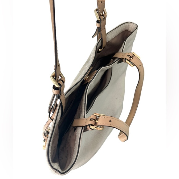 Michael Kors White Leather Shoulder Bag, gold hardware - Picture 9 of 16